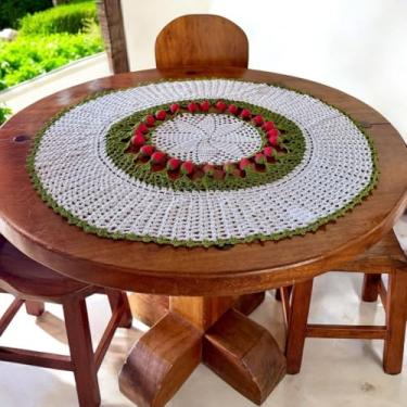 Imagem de Toalha De Mesa Morango 90cm Crochê Artesanal (Branco)