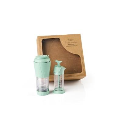 Imagem de Kit Presente para Café Pressca – Cafeteira Portátil 350 ml + Espumador de Leite BPA Free para cafés e chás com praticidade em casa ou viagem, embalagem presenteável – Cor: Verde Pastel