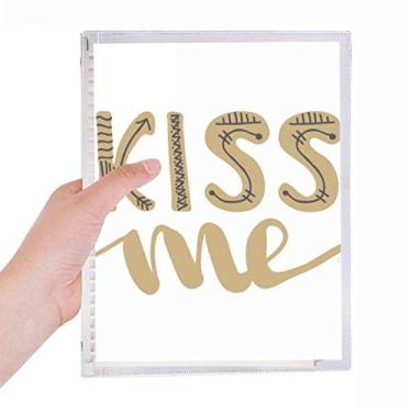 Imagem de Caderno de anotações de folhas soltas com citação dourada Kiss Me