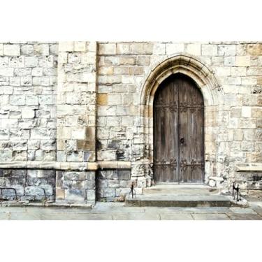 Imagem de YongFoto 1,5 x 0,9 m, arco de igreja, pano de fundo, parede de pedra, vintage, porta de madeira, europeia, igreja antiga, arquitetura, fotografia, fundo, crença, oração, crianças, adultos, retratos