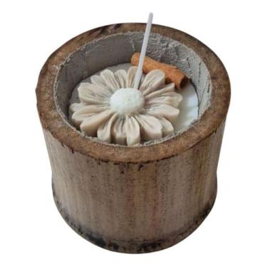 Imagem de Vela Aromática Cravo E Canela Com Base De Cimento Em Bambu - Alma de G