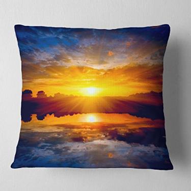 Imagem de Designart Almofada amarela brilhante pôr do sol sobre o lago e litoral sala de estar, sofá, enchimento de alta qualidade + capa de almofada impressa em ambos os lados 45,72 x 45,72 cm