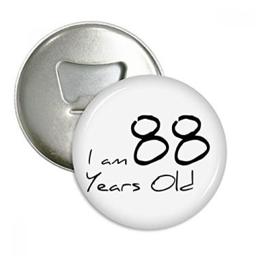 Imagem de Iam 88 anos de idade abridor de garrafas idosos, emblema multifuncional