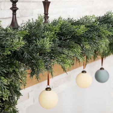 Imagem de BSMYBO Guirlanda de Natal de cedro de 1,8 m para manto exuberante realista de cedro cipreste guirlanda de pinheiro artificial para lareira, escada, parede, centros de mesa, decoração de Natal para
