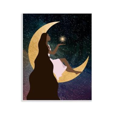 Imagem de Stupell Industries Design artístico de mulher na lua com placa de parede Starlight por Daniela Santiago, 28 x 35 cm