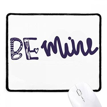 Imagem de Mousepad com citação Cute Be Mine estilo escrita à mão preto borda costurada antiderrapante jogo