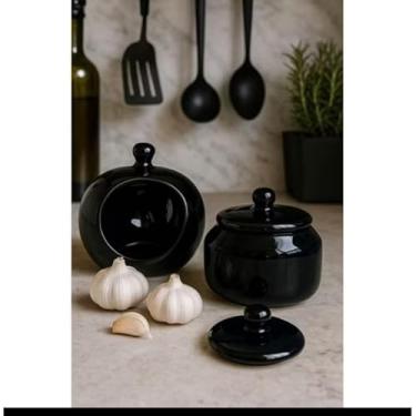 Imagem de Kit Saleiro com Tampa e Porta Alho e Cebola em Cerâmica Liso 02 peças(Preto)