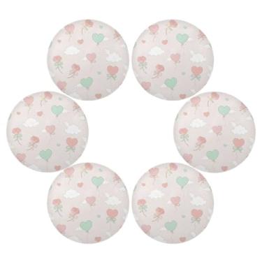 Imagem de Wassud Jogo americano conjunto de 6 tapetes redondos de nuvem de balões de coração para cozinha e jantar tapetes laváveis resistentes ao calor para decoração de mesa 39 cm
