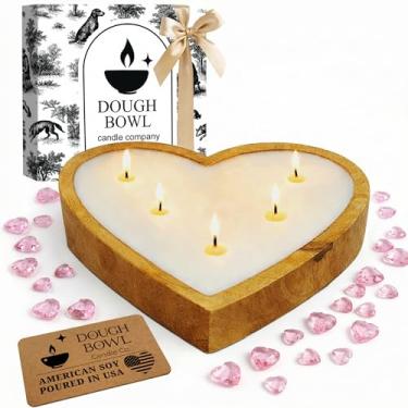 Imagem de Vela de morango Dough Bowl Candle Co. - Velas grandes de morango e baunilha 25 x 25 x 25 cm para casa perfumada, aromaterapia de longa duração em forma de coração para mulheres, presente de velas