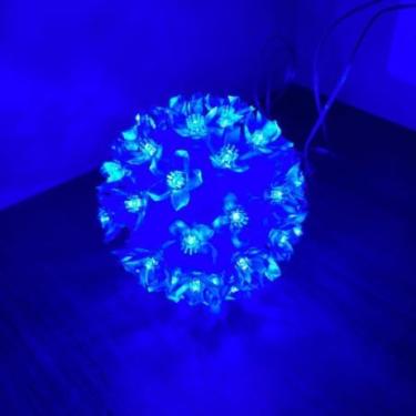 Imagem de Bola Decorativa de LED Natalina Pequena com 50 Lâmpadas – Luz Pisca com 8 Modos, Silicone Premium e Fio Transparente | Ideal para Árvores, Festas e Ambientes (Azul)