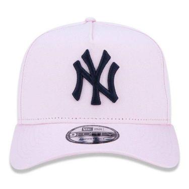 Imagem de Boné New Era 9Forty New York Yankees Rosa Snapback Aba Curva