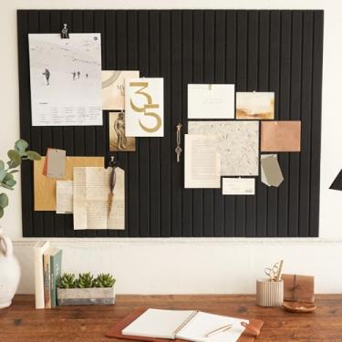 Imagem de Quadro de avisos estéticos para escritório e casa - Quadro de feltro alternativo de cortiça grande para decoração de parede, incluindo abas e alfinetes - Placas organizadoras perfeitas e painéis de