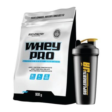 Imagem de Kit Whey Protein Concentrado Isolado Proteico Soro de Leite Refil 900g 36g Proteinas Em 2 Porções Diárias Vitaminas Minerais BCAA Fonte Proteínas Carboidratos + Coqueteleira (Creme de Baunilha)