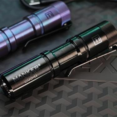 Imagem de Manker E05 II (E05 II titânio DLC preto, 4000K, R9080), lanterna EDC compacta, 519A 800 lúmens, IPX8 à prova d'água (sem filtro)