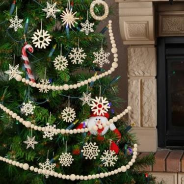 Imagem de Dingion Guirlanda de contas de madeira de Natal de 19,6 m com 36 enfeites de flocos de neve de madeira rústica boho árvore de Natal decoração de parede 2 em 1 conjunto de Natal vintage para decoração