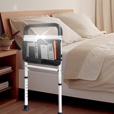Imagem de AOHHL Trilhos de cama para adultos idosos segurança com luz de movimento alturas ajustáveis suporte de bolso de armazenamento grade lateral para idosos desliza sob a cama barras de alça de cama