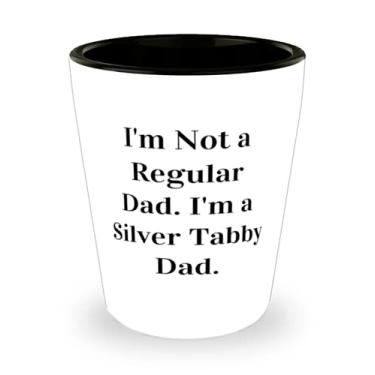Imagem de Gato Tabby Sarcástico, I'm Not a Regular Dad. I'm a Silver Tabby Dad, Cute Shot Glass For Cat Dad From Friends