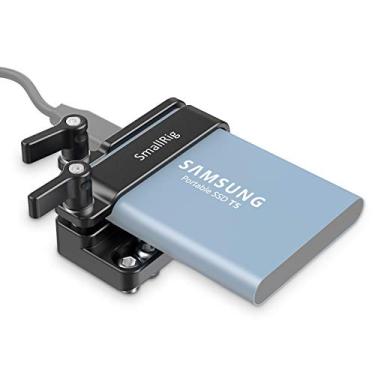 Imagem de SMALLRIG Suporte de suporte SSD para Samsung T5 SSD com 1/10.2 cm-20 threads, compatível com SMALLRIG Cage para BMPCC 4K e 6K e para Z CAM, compatível com iPhone 15 Pro Max (nova versão)