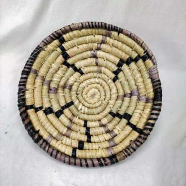 Imagem de Escultura Prato de Parede Palha Natural Traço Belissimo luxo - LUXdéco