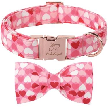 Imagem de Babole Pet Coleira de Dia dos Namorados com laço - Gravata borboleta rosa com estampa de coração de amor, ajustável, resistente, para cães pequenos, médios e grandes, M