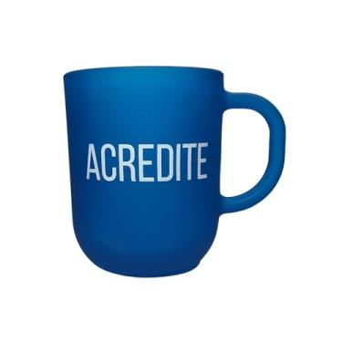 Imagem de Caneca Azul com a Inscrição "Acredite"
