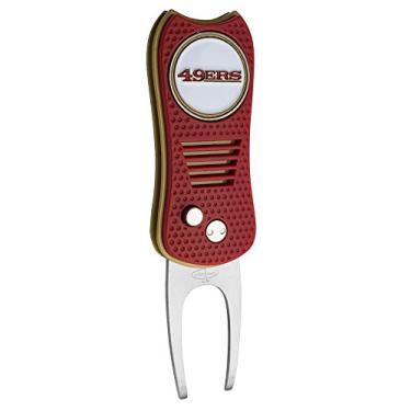 Imagem de Team Golf Ferramenta retrátil dioto NFL San Francisco 49ers com marcador magnético de dupla face, possui design patenteado de ponta única, causa menos danos aos verdes