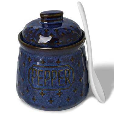 Imagem de QUXIJA Tigela de sal e pimenta com tampa e colher, adega de especiarias de cerâmica de 293 ml para bancada de cozinha, decoração de cozinha de fazenda (azul vintage, pimenta com etiqueta de 11 cm)