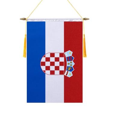 Imagem de TMHTMH Bandeira de parede da Croácia de 45,7 x 30,5 cm, poste de madeira e acabamento acetinado duplo, bandeira croata para pendurar, sala de aula, clube e porta