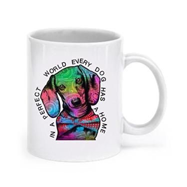Imagem de DogsMakeMeHappy Caneca Dachshund - presente de dachshund - Em um mundo perfeito, todo cão tem uma casa - Presentes para cães Weiner - Caneca de salsicha para cachorro