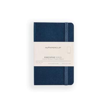 Imagem de myPAPERCLIP Caderno liso pequeno da série executiva | 192 páginas, 68 g/m2, capa macia, tamanho pequeno (8,9 x 14 cm) | Tela plana | Marcador de página e fecho elástico | Azul