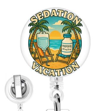 Imagem de Carretel de crachá de enfermeira de férias de sedação - Suporte de identificação retrátil engraçado feito à mão, clipe de crachá de humor para enfermeiros, estudantes de enfermagem e equipes de saúde