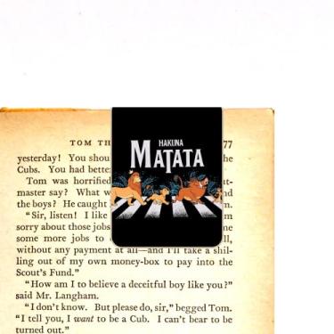 Imagem de Marcador de Página Magnético - O Rei Leão simba timão e pumba - Hakuna Matata