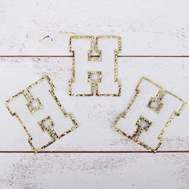 Imagem de Pacote com 3 adesivos universitários de chenille para passar a ferro - tecido de chenille branco com acabamento dourado - Costurar ou passar a ferro - 8 cm de altura