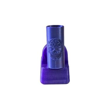 Imagem de Capa para Isqueiro Bic Grande Modelo Caveira Mexicana, Azul e Lilas
