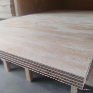 Imagem de Compensado de pinus naval (79cm x 54cm x 18mm) - Beija Flor Madeiras