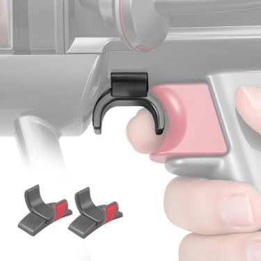 Imagem de Pacote com 2 travas de gatilho para Dyson Vacuum — Clipe adesivo para botão liga/desliga; serve na maioria dos modelos V15/V12/V11/V10 (não para V6/V7/V8) — Alivia a dor do dedo de manter pressionada