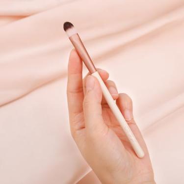 Imagem de Pincel labial de precisão – ponta afunilada para linhas de lábios definidas e aplicação suave – cerdas sintéticas macias