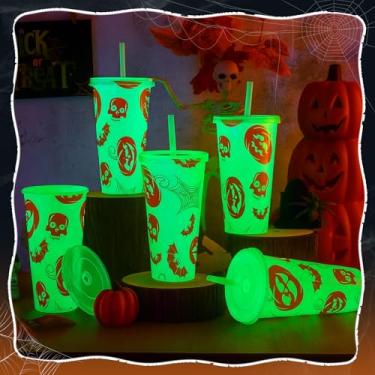 Imagem de LemonRoad 12 peças de copos de plástico de Halloween com tampa e canudo 680 g copos reutilizáveis que brilham no escuro a granel para café, chá, bebidas frias, lembrancinhas de festa suprimentos