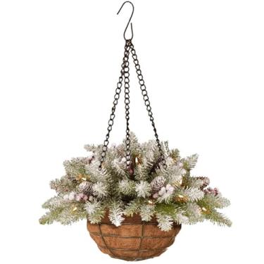 Imagem de Cesta de Natal para pendurar flores artificiais de 20 cm para uso ao ar livre com pinhas foscas, cachos de frutas silvestres realistas flores falsas para decoração de varanda de pátio