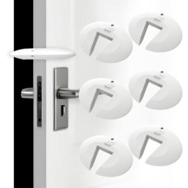 Imagem de Protetor de aperto de porta de silicone e batente de porta, protetor de aperto de dedo durável, evita lesões por beliscar, batendo portas, batendo portas para crianças, 6 pacotes brancos.