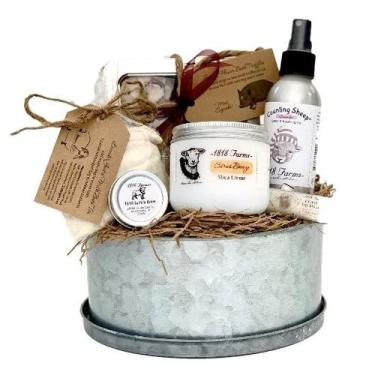 Imagem de Cesta de Presente 1818 Farms Creme de Karité, Chá de Banho e Bálsamo L