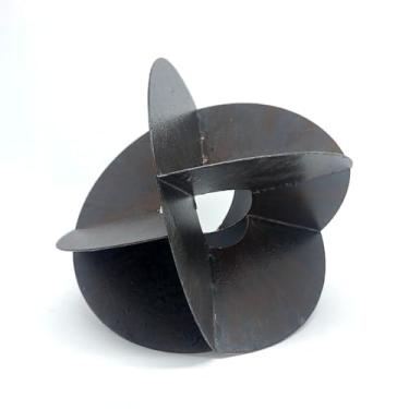 Imagem de Escultura Metálica Grout P