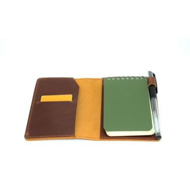 Imagem de YIYUS Capa de couro compatível com mini cadernos Rite in The Rain & Rocketbook, capa de caderno espiral encadernada, capa de couro para bloco de notas de 7,6 cm x 12,7 cm com suporte de caneta marrom
