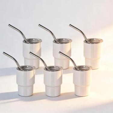 Imagem de BEDAZE Conjunto de copos de dose mini copo de 85 g com palha, sublimação de camada dupla de metal em branco de aço inoxidável com tampas para bebidas de festa, café, coquetéis (6 peças - branco)