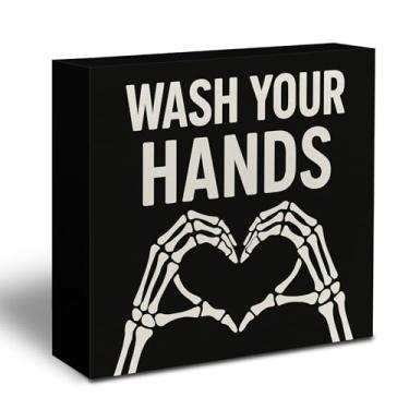 Imagem de Kneaotoaji Placa de madeira gótica para banheiro – decoração gótica engraçada de banheiro de Halloween, caveira preta assustadora, placa de caixa de madeira para casa, cozinha, banheiro, mesa, mesa