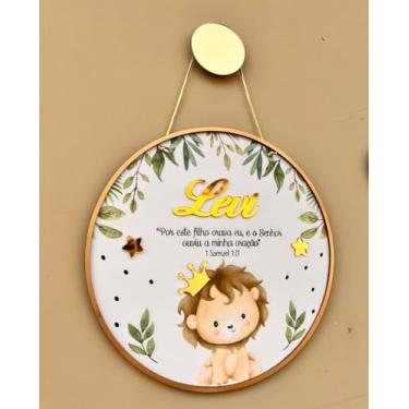 Imagem de Porta maternidade selva leão com versículo bíblico decorativo Infantil, Placa Redonda em MDF, Tema Floresta com Estrelas Douradas, Acabamento em Folhas Verdes, Decoração para quarto bebê menino infantil