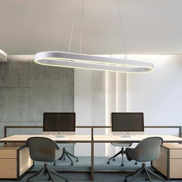 Imagem de Luminária pendente LED moderna para escritório, sala de jantar, formato oval, com intensidade ajustável e controle remoto. Lustre com design em anel, ideal para quarto, mesa de jantar, cozin