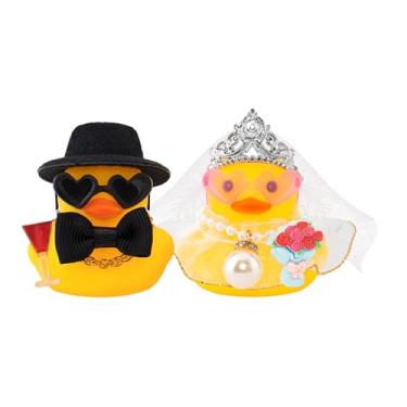 Imagem de wonuu Mini pato de borracha para casamento, noivo segurando taças de vinho e noiva com um buquê, conjunto romântico de patinhos para casais, presente emocionante, decoração de painel, ornamento de