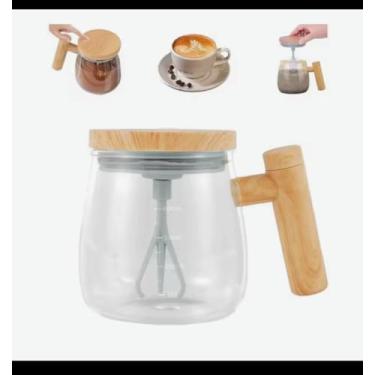 Imagem de Caneca Mixer Automática com Tampa de Madeira, 400ml, para Café, Achocolatado, Leite e Shakes, Misturador Elétrico com Carregamento USB-C, Design Moderno e Elegante