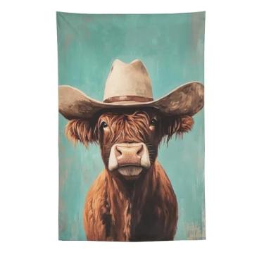 Imagem de Tapeçaria de parede de vaca Highland em chapéu de cowboy decoração rústica ocidental fundo azul-petróleo arte animal de fazenda para sala de estar quarto aconchegante estilo country decoração